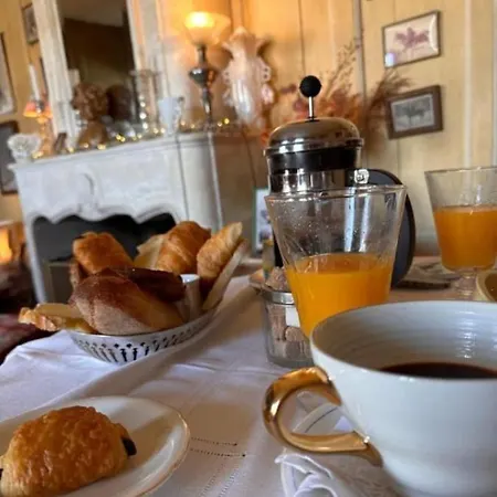 Le Corps De Garde Panzió 4*