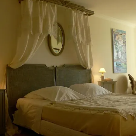 Le Corps De Garde Panzió 4*