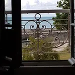 Le Corps De Garde Frühstückspension 4*