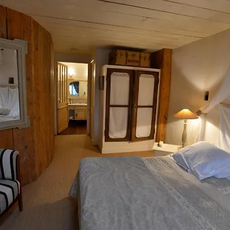 Le Corps De Garde Bed and Breakfast