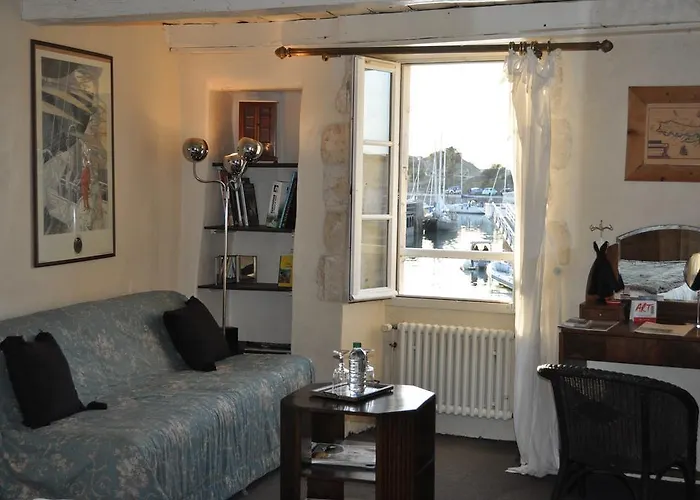 Le Corps De Garde Bed & Breakfast 4*