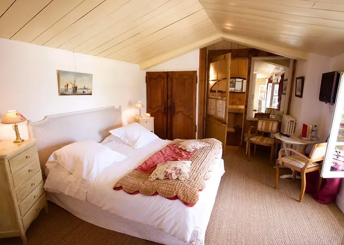 Le Corps De Garde Bed & Breakfast