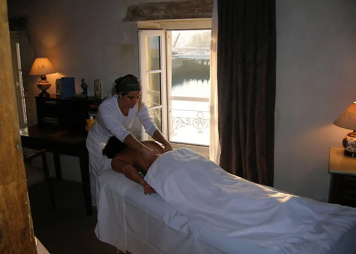 Le Corps De Garde Bed & Breakfast Saint-Martin-de-Re